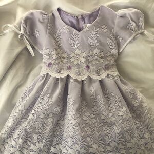 Girls dress